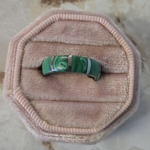 Elegant Green Stone Ring